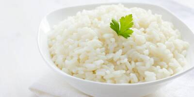 От биточков до пудинга. 6 простых блюд из риса, которые можно приготовить в сегодняшних условиях