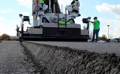 В Узбекистане освободят от таможенных пошлин и утилизационного сбора технику для строительства дорог с цементобетонным покрытием