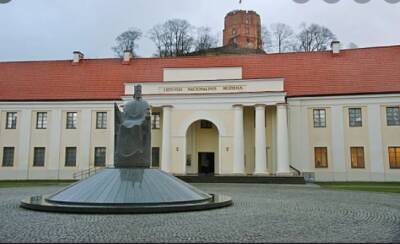 Литовский художественный музей собирает помощь для спасения ценностей музеев Украины