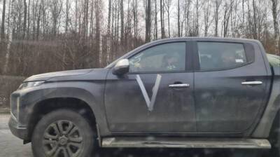 Российские оккупанты вывозят из Беларуси угнанные в Украине машины