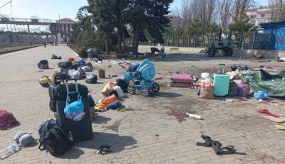 "Много людей тяжелых, без рук, ног": в Краматорске после удара оккупантов уже 39 погибших, из них четверо – дети