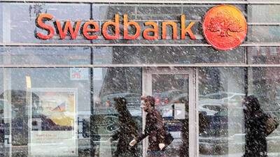 Swedbank прекращает платежи в адрес России и Белоруссии