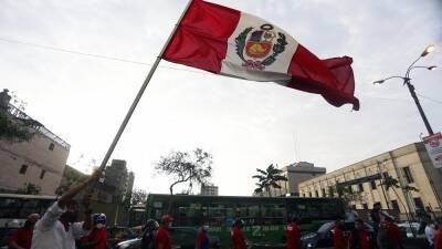 В Лиме снова протесты, власти ограничили право на передвижение и собрания