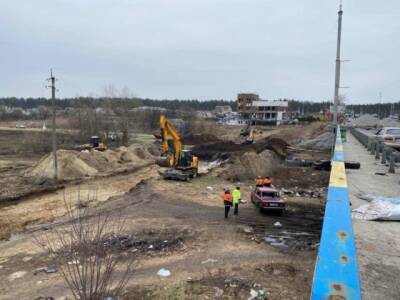 В Украине начались работы по восстановлению дорог, разрушенных российскими войсками