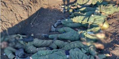 В освобожденном селе под Харьковом нашли братскую могилу россиян