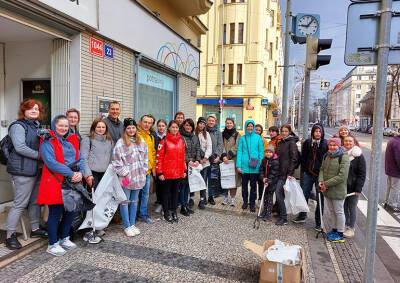 В Праге на организованный беженцами субботник пришли и россияне