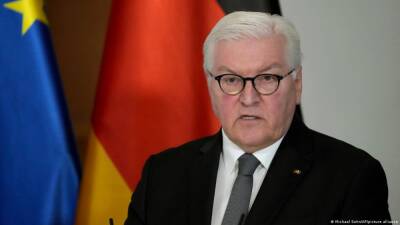 Штайнмайер от лица Германии извинился за притеснения синти и рома