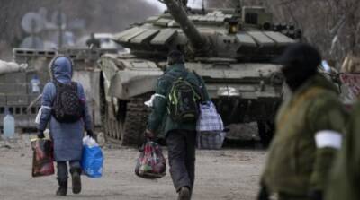 МИД призвал международные организации помочь уехать из рф депортированным украинцам