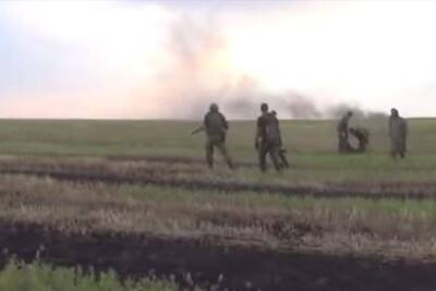 Украинцев предупреждают о новой опасности: "Взрываются не сразу, может быть до нескольких десятков боеприпасов"