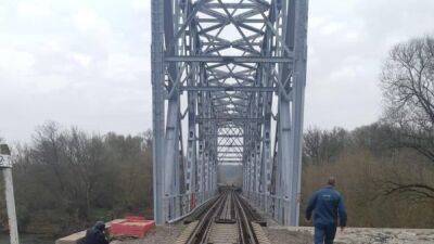 В Курской области повреждён железнодорожный мост