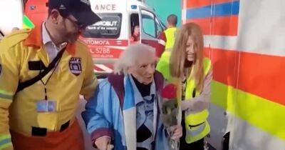 Пережившую Холокост 100-летнюю пенсионерку эвакуировали из Киева в Израиль (видео)