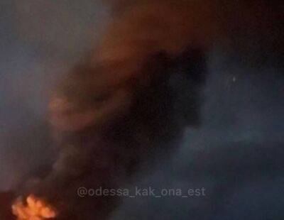 Над Одессой столбы дыма: поздним вечером 9 мая город обстреляли в третий раз