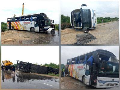 В Навоийской области перевернулся рейсовый автобус. Пять человек госпитализированы. Видео