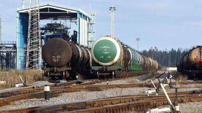 Запрет на транспортировку российской нефти исключили из пакета санкций ЕС