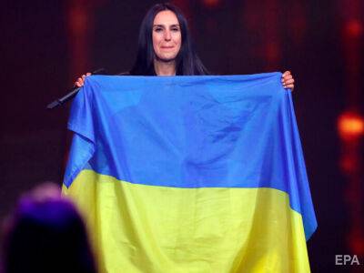 Джамала выставила на аукцион наряд, в котором открывала "Евровидение 2017". Деньги будут переданы в поддержку ВСУ. Фото