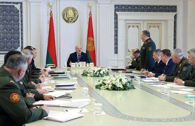 Лукашенко на совещании про гособоронзаказ Беларуси: кому какое вооружение поставить и как противостоять потенциальному агрессору – НАТО у наших границ?