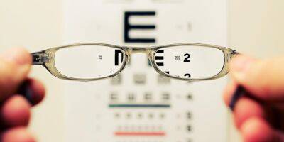 Австралийские ученые бьют тревогу — миллионы пожилых людей могут получить неверный диагноз из-за плохого зрения