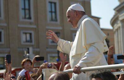 Папа Римский встретился с женами боевиков нацбата «Азов» – СМИ