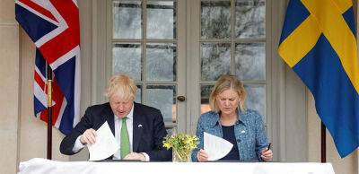 Борис Джонсон - Велика Британія - Великобританія підписала зі Швецією та Фінляндією угоду про взаємні гарантії безпеки - thepage.ua - Украина - Швеція - Англія - Фінляндія
