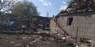 По поселку в Запорожской области оккупанты нанесли 18 ракетных ударов