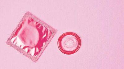 Два министерства в Израиле поругались из-за презервативов