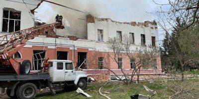 Удар оккупантов по Новгород-Северскому: жертвами стали три человека, еще 12 ранены