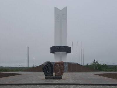 В Черниговской области снесут монумент "Три сестры", посвященный "дружбе" Украины, России и Беларуси