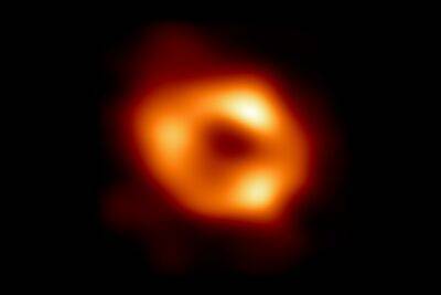 «Нежный гигант»: ученые опубликовали первое в истории изображение черный дыры Стрелец А* в центре нашей галактики