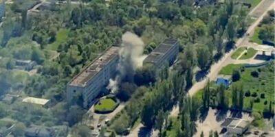 ВСУ уничтожили в Херсонской области штаб ВС РФ — видео