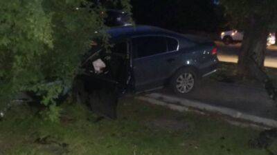 Под Ростовом автомобиль врезался в столб – погиб человек