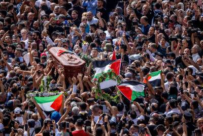 Жесткие столкновения в Иерусалиме на похоронах журналистки «Аль-Джазиры»