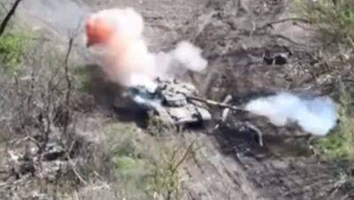 Разнесло по всему лесу: ВСУ эффектно накрыли орков артиллерией - видео