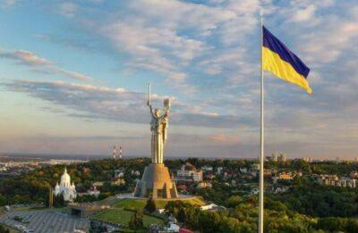 У Києві відновили роботу вже 37 посольств - Зеленський