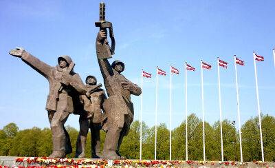 «Если позволят»: Россия хочет вывезти из Латвии памятник Освободителям Риги