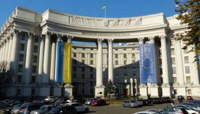 Послы иностранных государств продолжают возвращаться в Киев