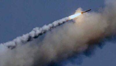 Війська РФ завдали ракетних ударів по Україні: що відомо