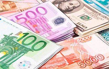 Евро и доллар подорожали на первых торгах недели
