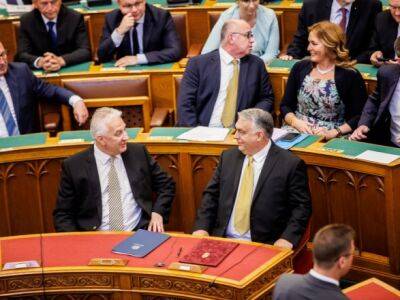 Орбан пятый раз возглавил правительство Венгрии: из Брюсселя с приветствиями сразу напомнили ему о вызовах, с которыми ЕС должен совместно справиться
