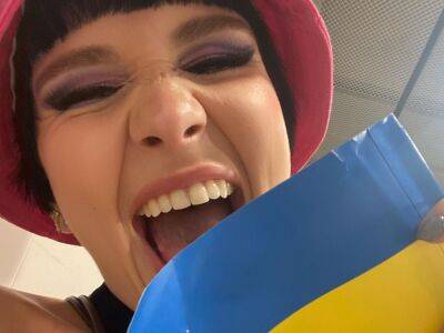 "Мои дорогие украинцы, вы не должны чувствовать себя виноватыми". Моника Лю высказалась о голосовании украинского жюри на "Евровидении 2022"