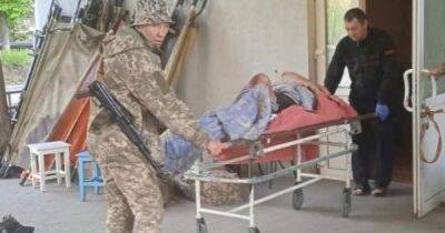 Россияне продолжают обстрел больницы Северодонецка, в области погибло 10 человек, — Гайдай