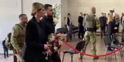 Зеленский с женой прибыли на церемонию прощания с Кравчуком — видео