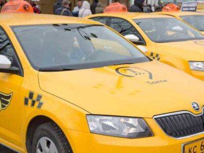 Водители с судимостью не смогут работать в российских такси