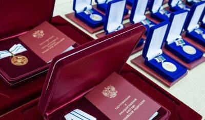 Сотни тюменцев получили медали «Материнская слава» и «Отцовская доблесть»