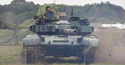 Чехия готова передать Украине танки Т-72: взамен придут немецкие "Леопарды"