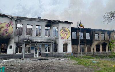 Школа згоріла вщент: окупанти обстріляли фосфорними бомбами Авдіївку