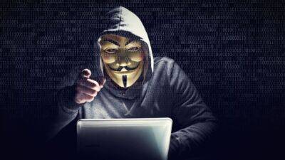 Хакеры Anonymous взломали российский Сбербанк