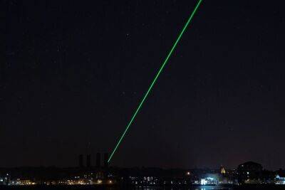 рф заявила, что использует в Украине новейшее лазерное оружие. Оно способно ослеплять спутники и уничтожать дроны