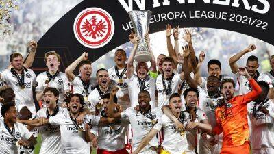 "Айнтрахт" выиграл Лигу Европы и впервые сыграет в Лиге чемпионов