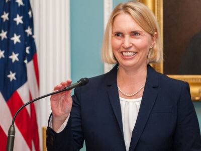 Сенат США одобрил назначение Бриджит Бринк послом США в Украине