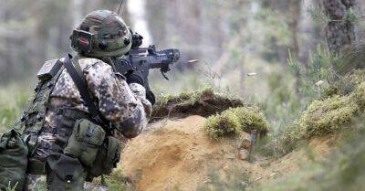 Исследование: страну в случае нападения готовы защищать более половины латвийцев